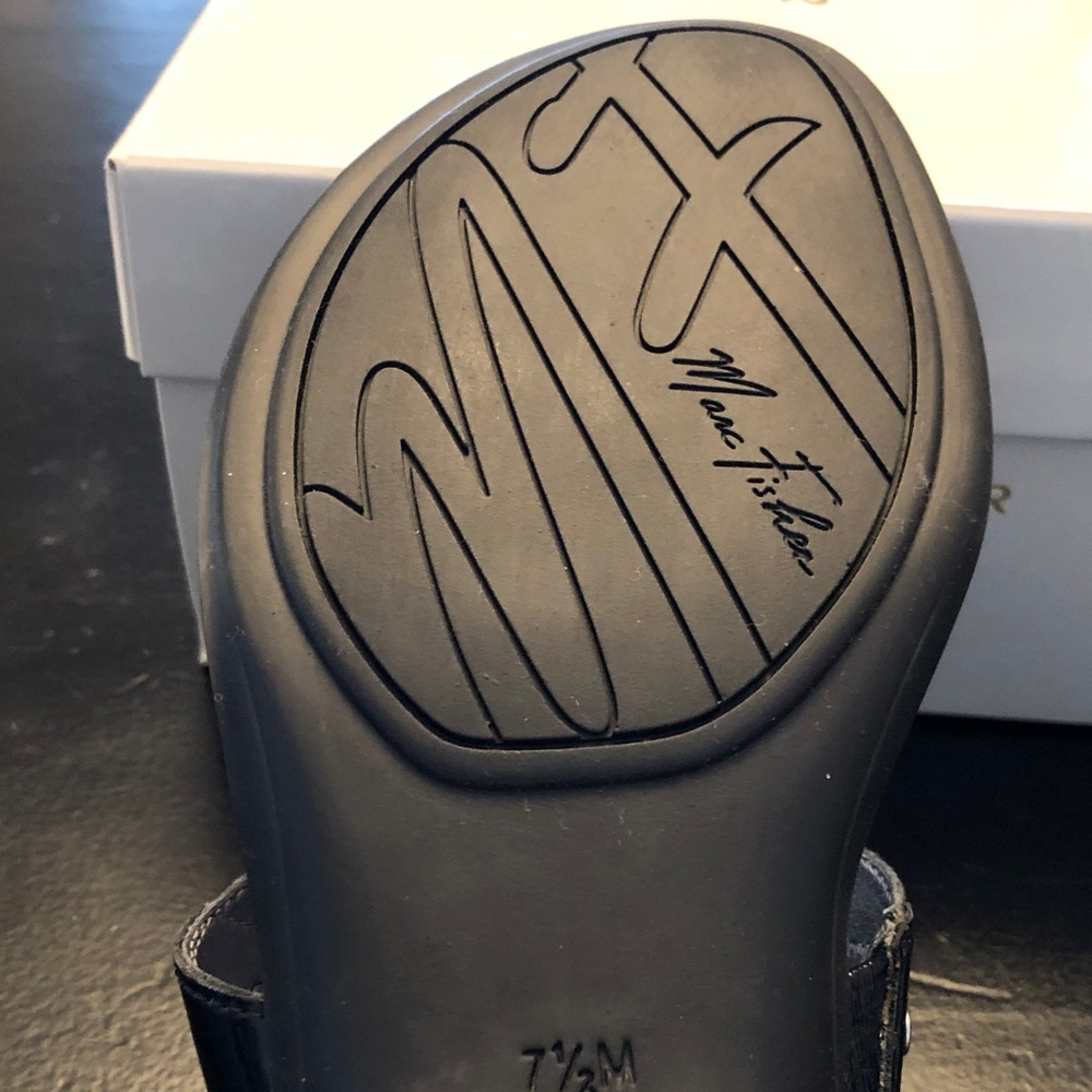 Marc Fisher 's Amina2, Black Multi Textured Sandals, Like New. 7.5. - Picture 10 of 12